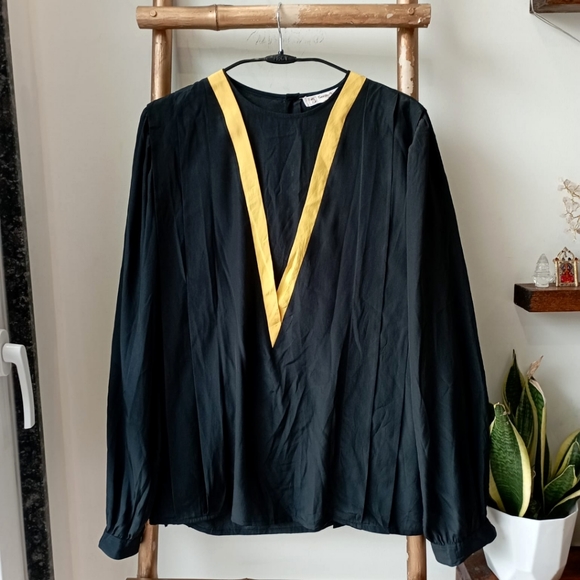 Vintage Geometric Flowy Top - Picture 7 of 16